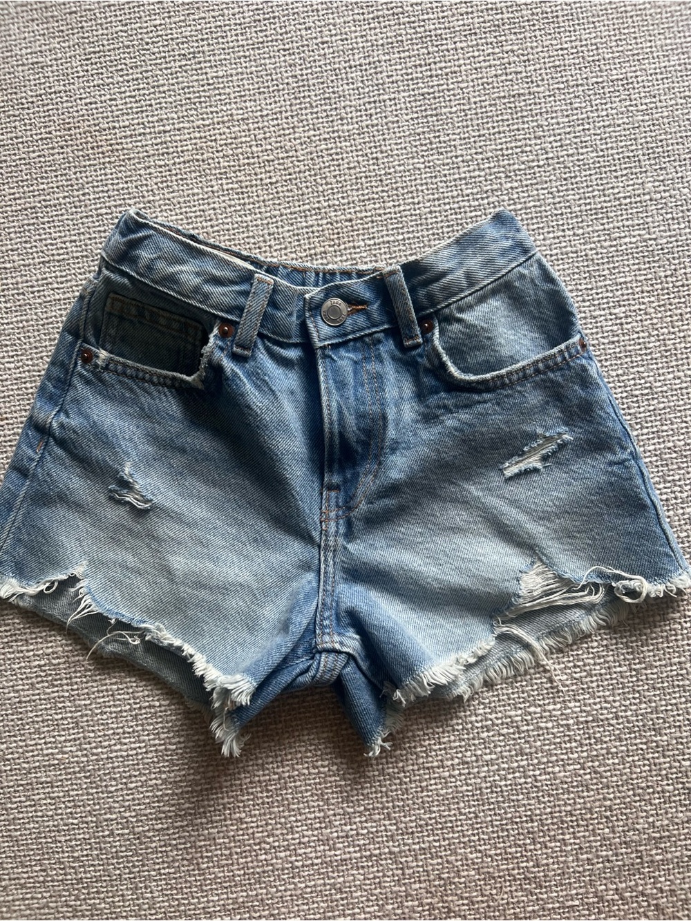 High-Rise Girls 9/10 Distressed Denim Shorts - Light Blue